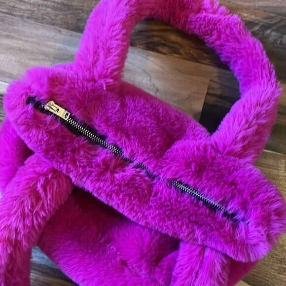 UNIF Luv Bag Hot Pink - Picture 3 of 8